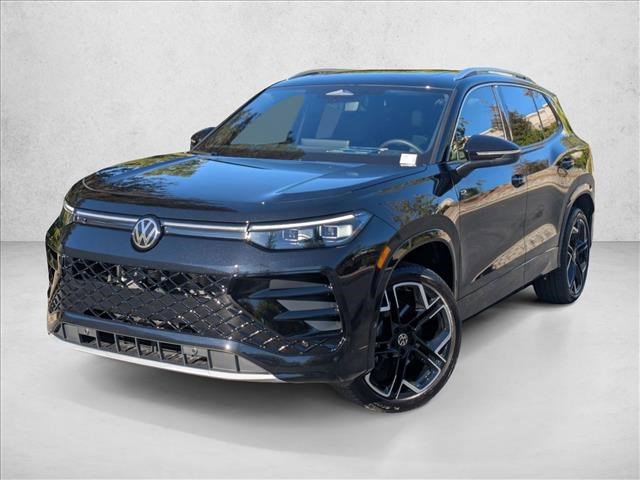 Used 2025 Volkswagen Tiguan SEL R-Line image 1
