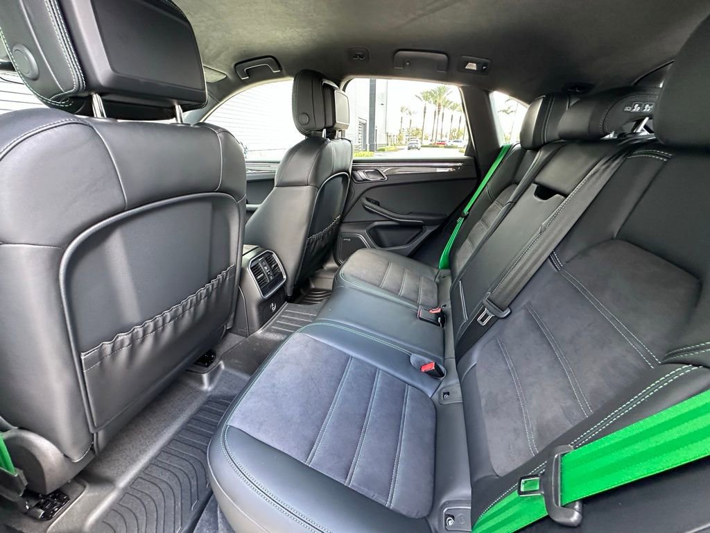 Certified 2026 Porsche Macan GTS image 35