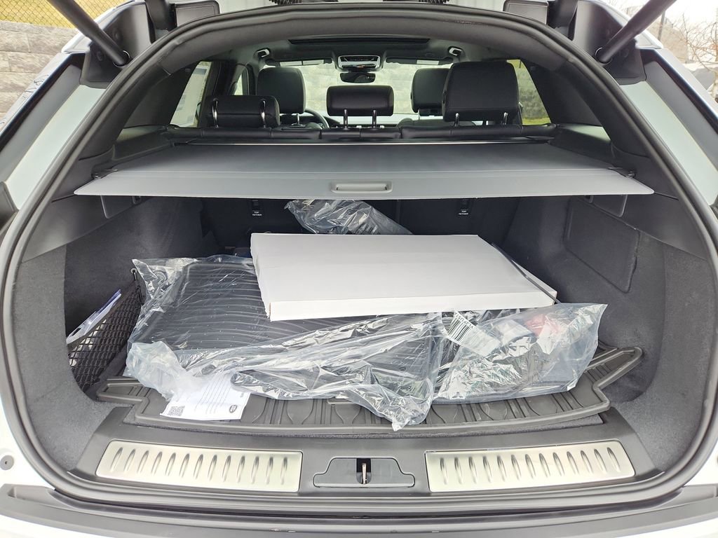 Used 2026 Land Rover Range Rover Velar Dynamic SE image 13