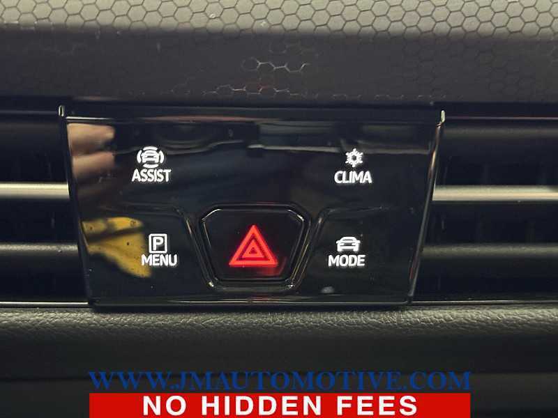 Used 2022 Volkswagen GTI SE image 34