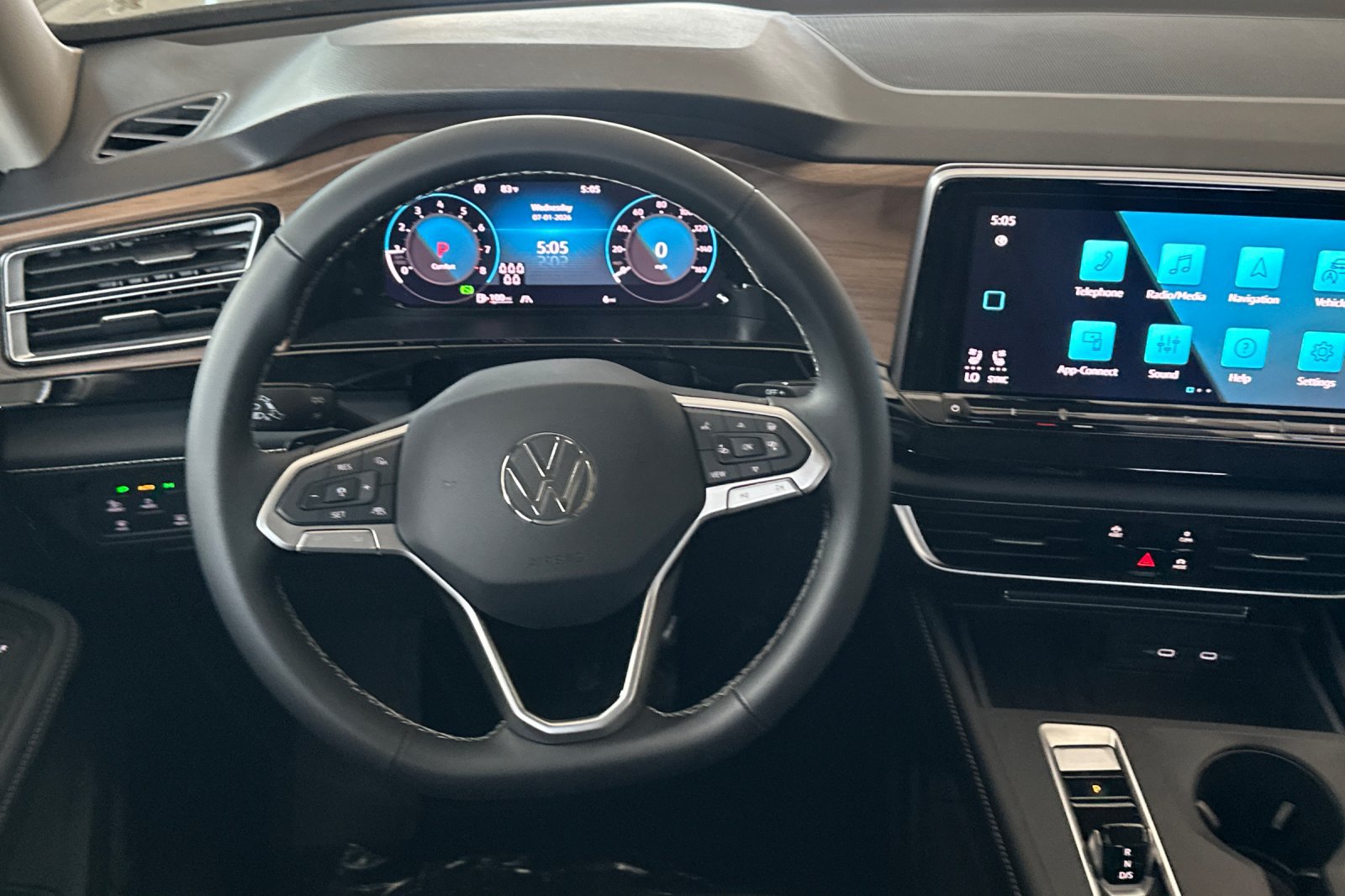 New 2026 Volkswagen Atlas SE FWD image 14