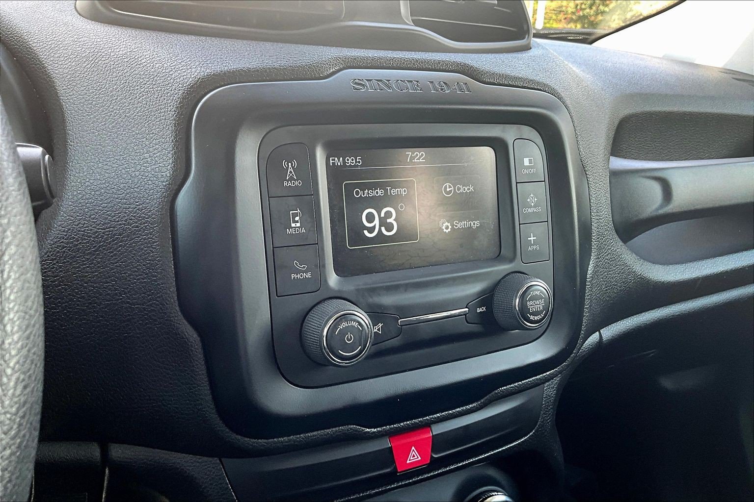 Used 2017 Jeep Renegade Sport w/ Power & Air Group FWD image 23