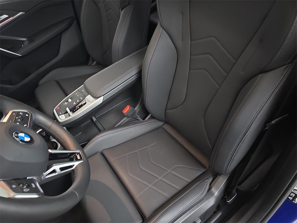 Used 2025 BMW X2 xDrive28i w/ M Sport Package image 18