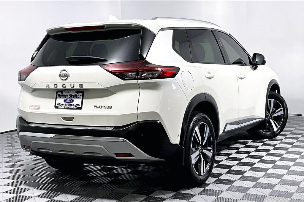 Used 2023 Nissan Rogue Platinum FWD image 12