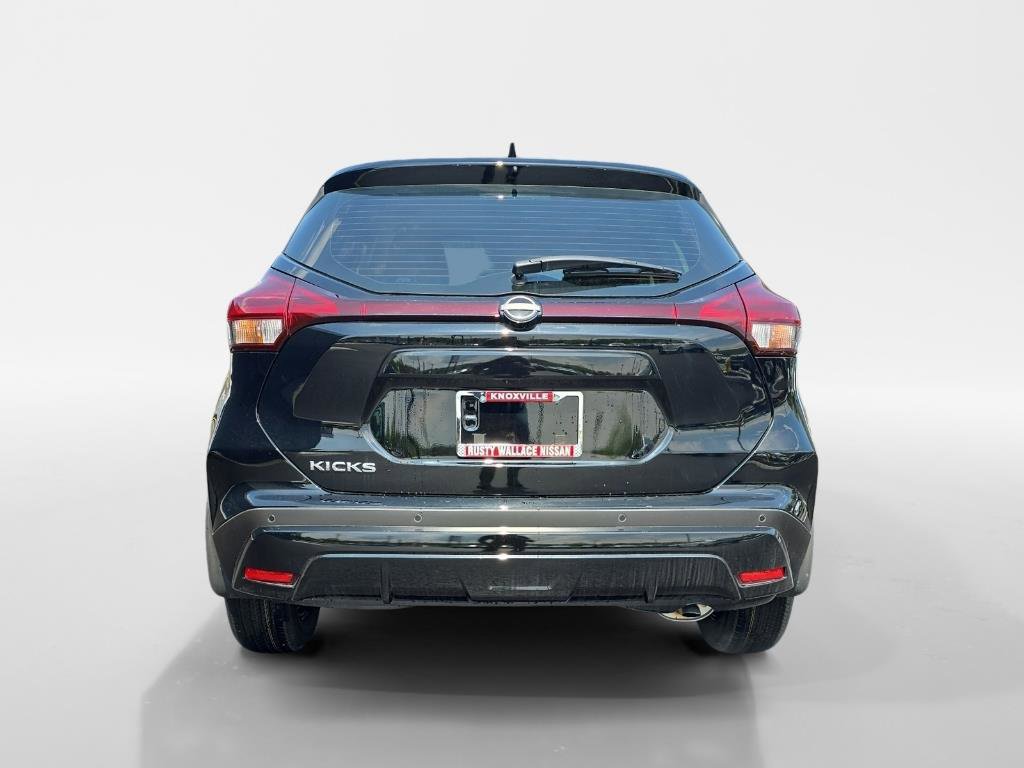 New 2025 Nissan Kicks Play S image 4