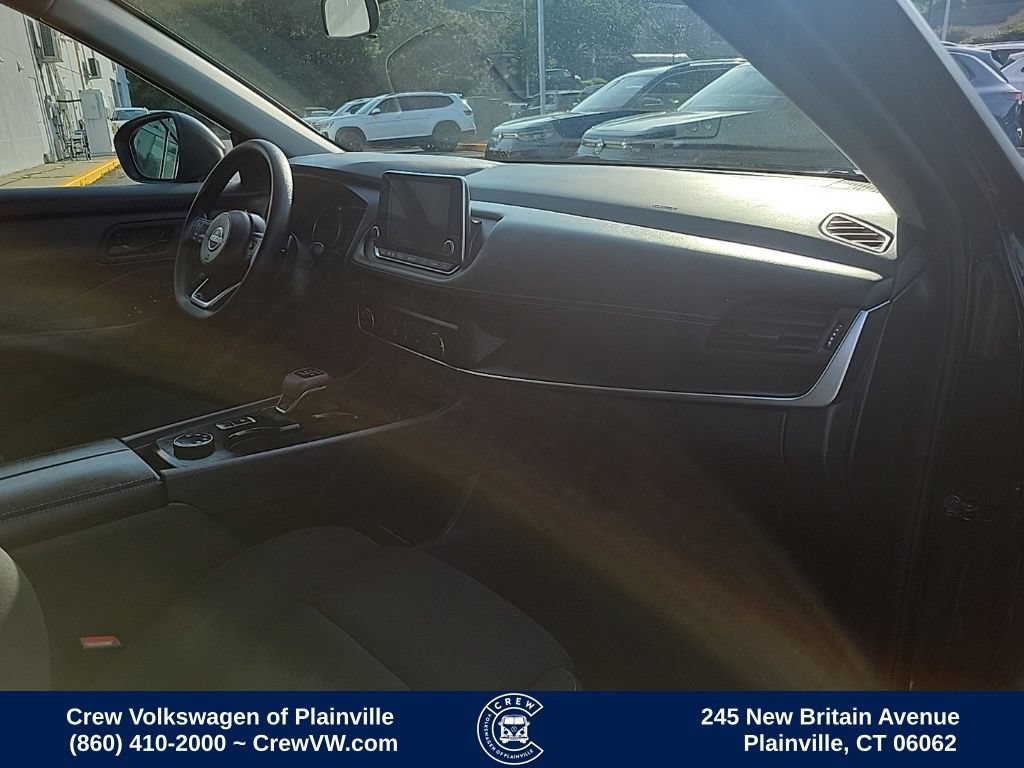 Used 2024 Nissan Rogue S AWD/4WD image 42