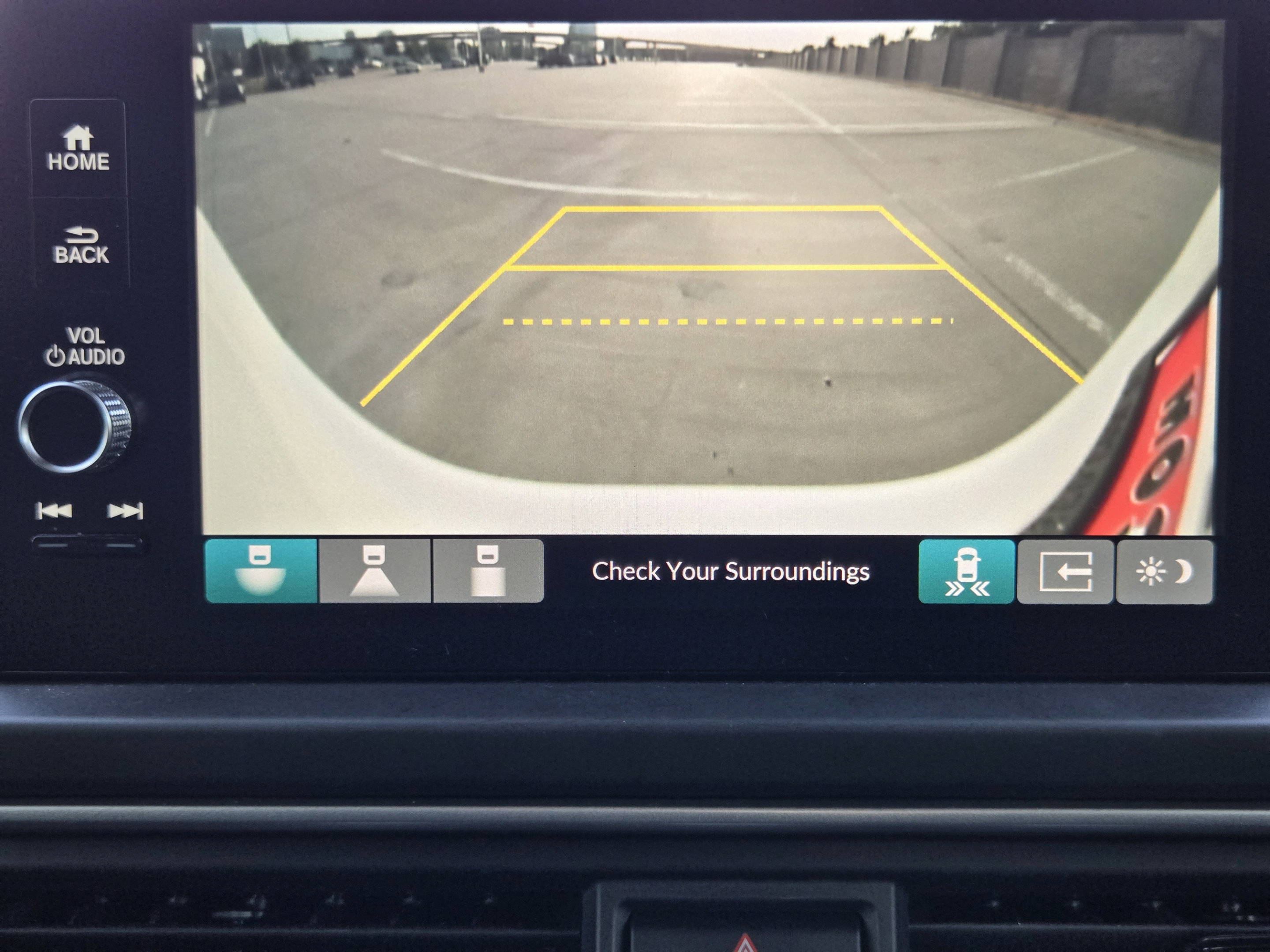 Certified 2025 Honda Pilot Touring image 14