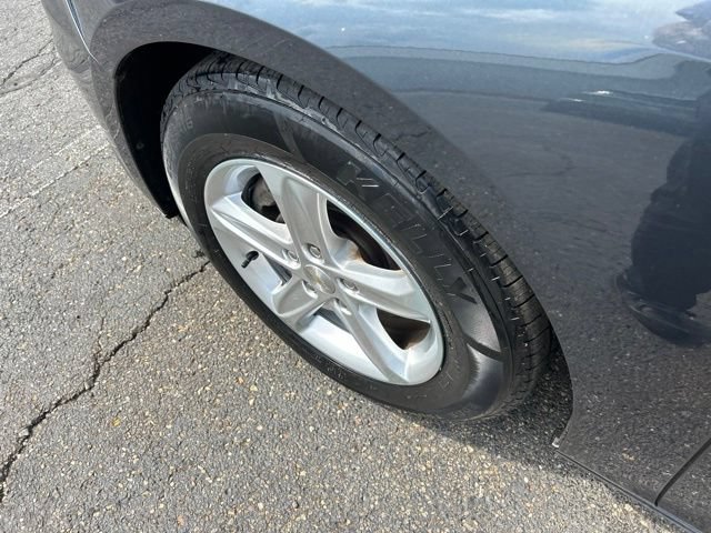 Used 2019 Chevrolet Malibu LS FWD image 17