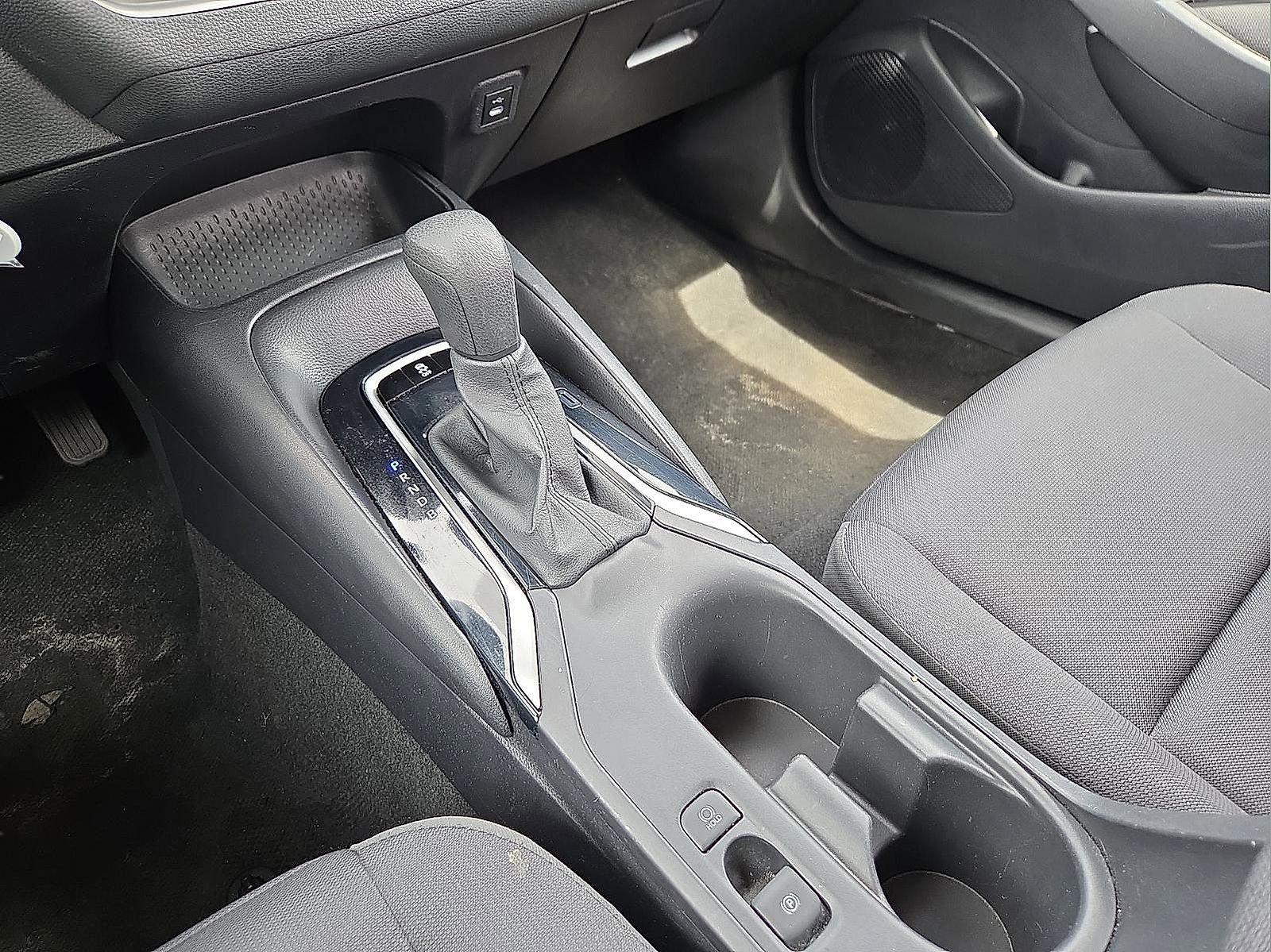 Used 2025 Toyota Corolla LE FWD image 25