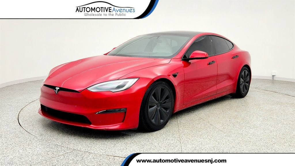 Used 2021 Tesla Model S Plaid image 1