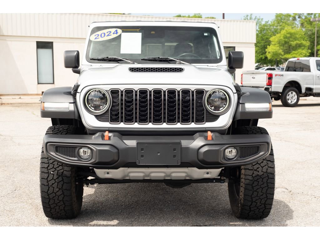 Used 2024 Jeep Gladiator Mojave w/ Convenience Group AWD/4WD image 3