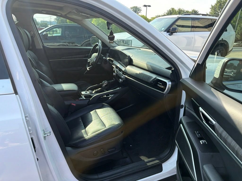 Certified 2023 Kia Telluride EX w/ EX Captain's Chair Package AWD/4WD image 10