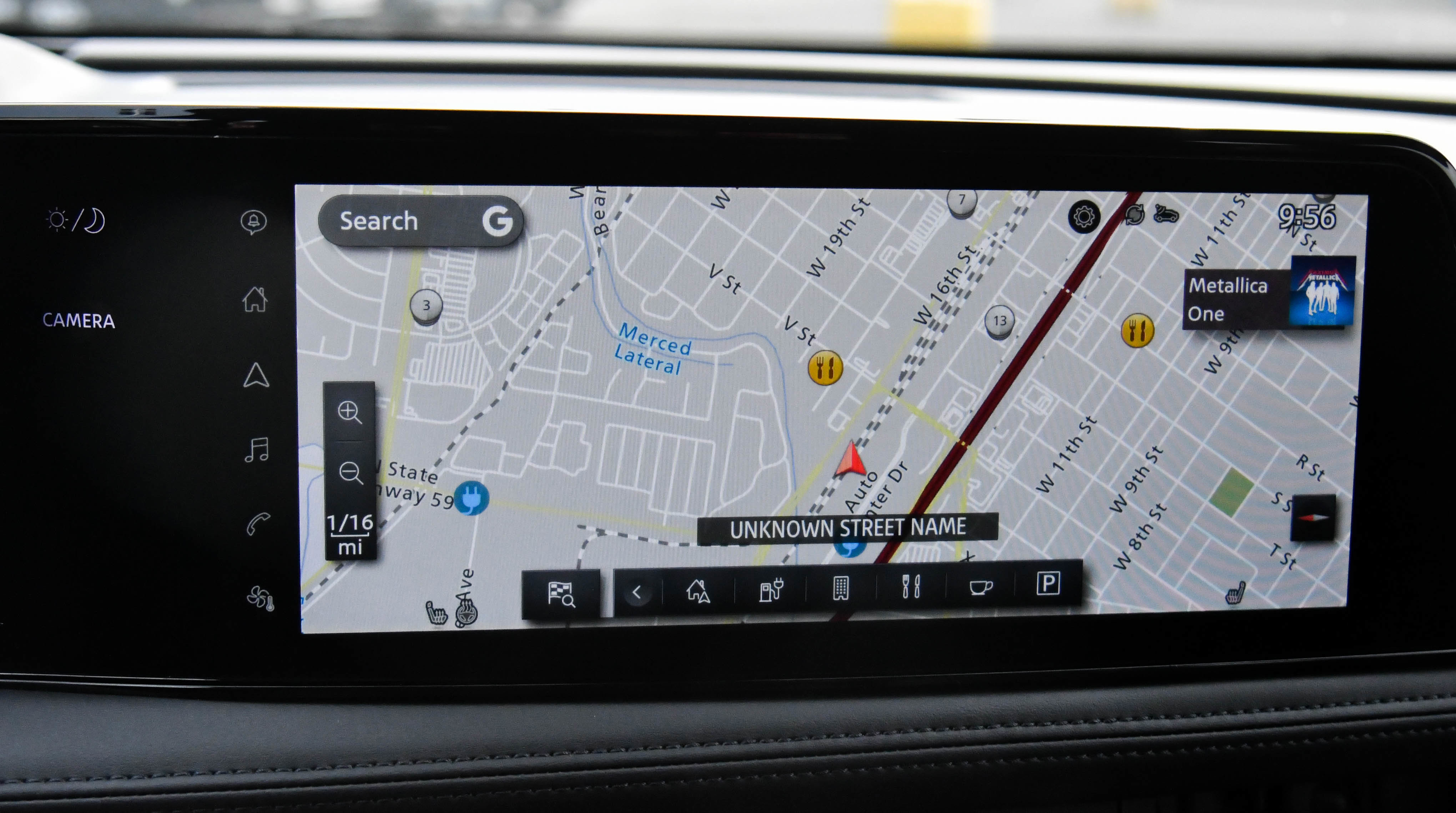 Used 2024 Nissan Ariya FWD image 25