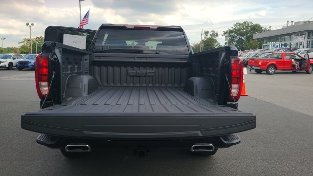 New 2026 GMC Sierra 1500 Elevation w/ LPO, Elevation Black Package AWD/4WD image 24