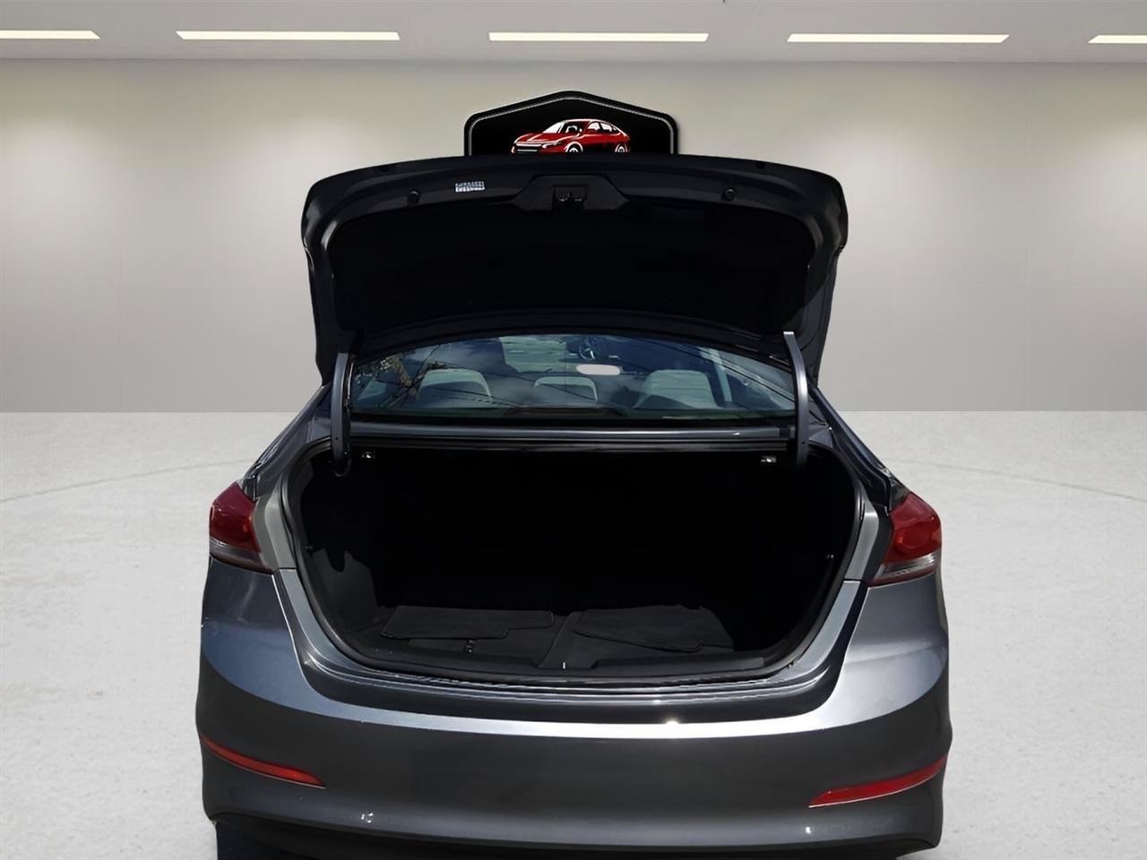 Used 2018 Hyundai Elantra SE FWD image 22