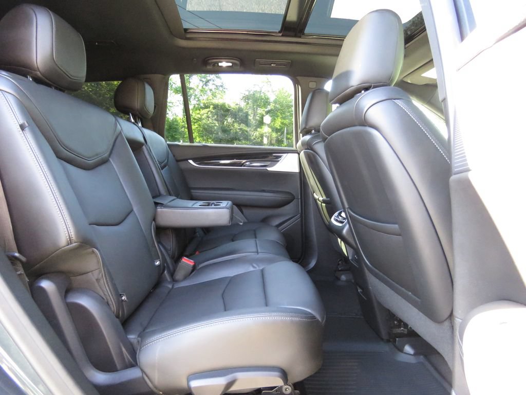 Used 2020 Cadillac XT6 Premium Luxury AWD/4WD image 16