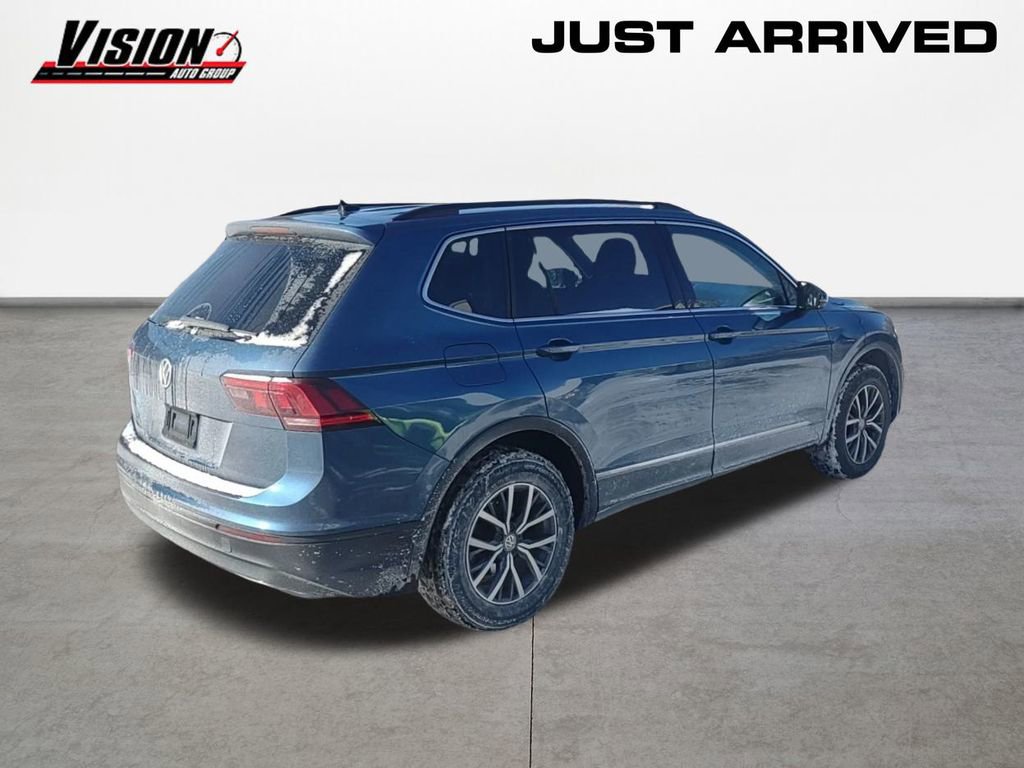 Used 2020 Volkswagen Tiguan SE w/ Panoramic Sunroof Package image 5