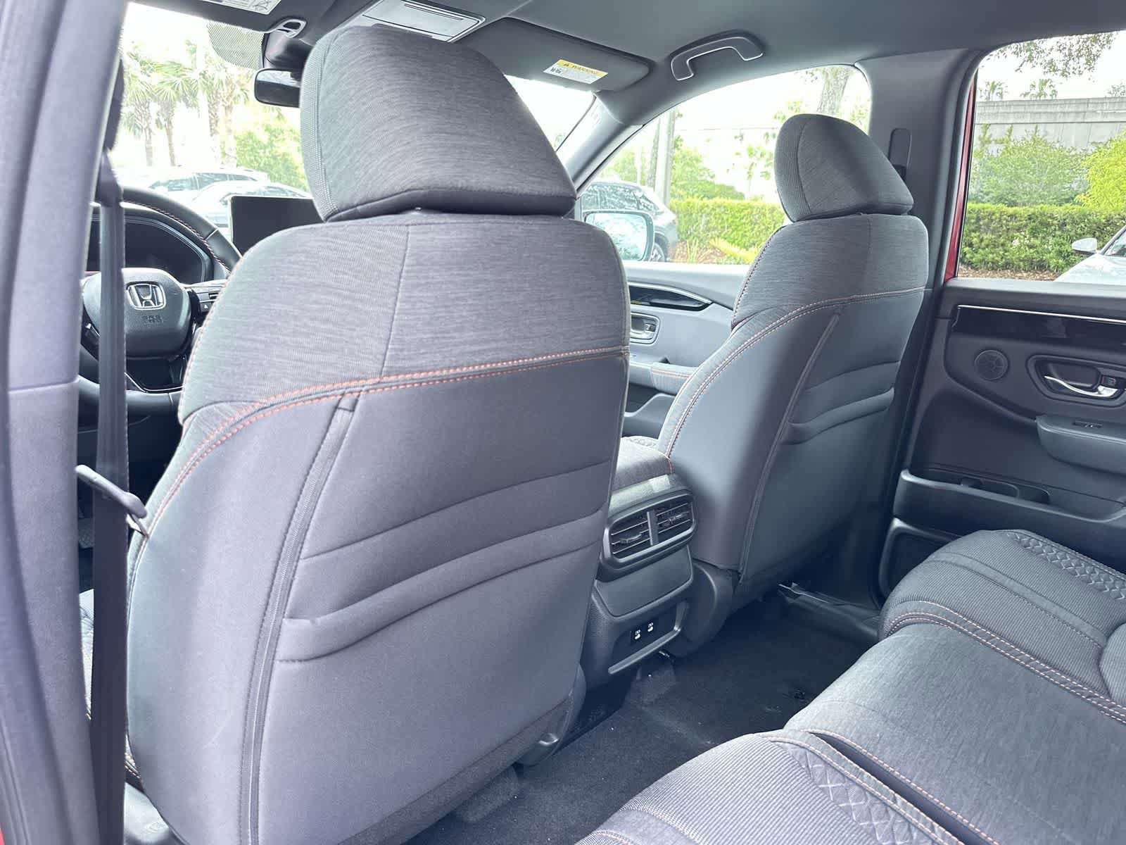 New 2026 Honda Pilot Sport image 13