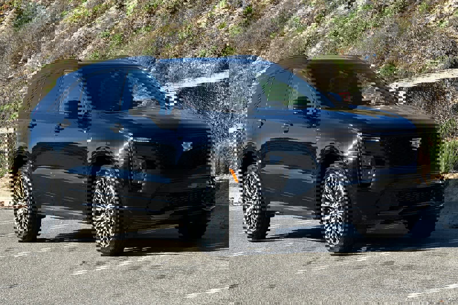 Used 2024 Cadillac XT4 Sport image 5