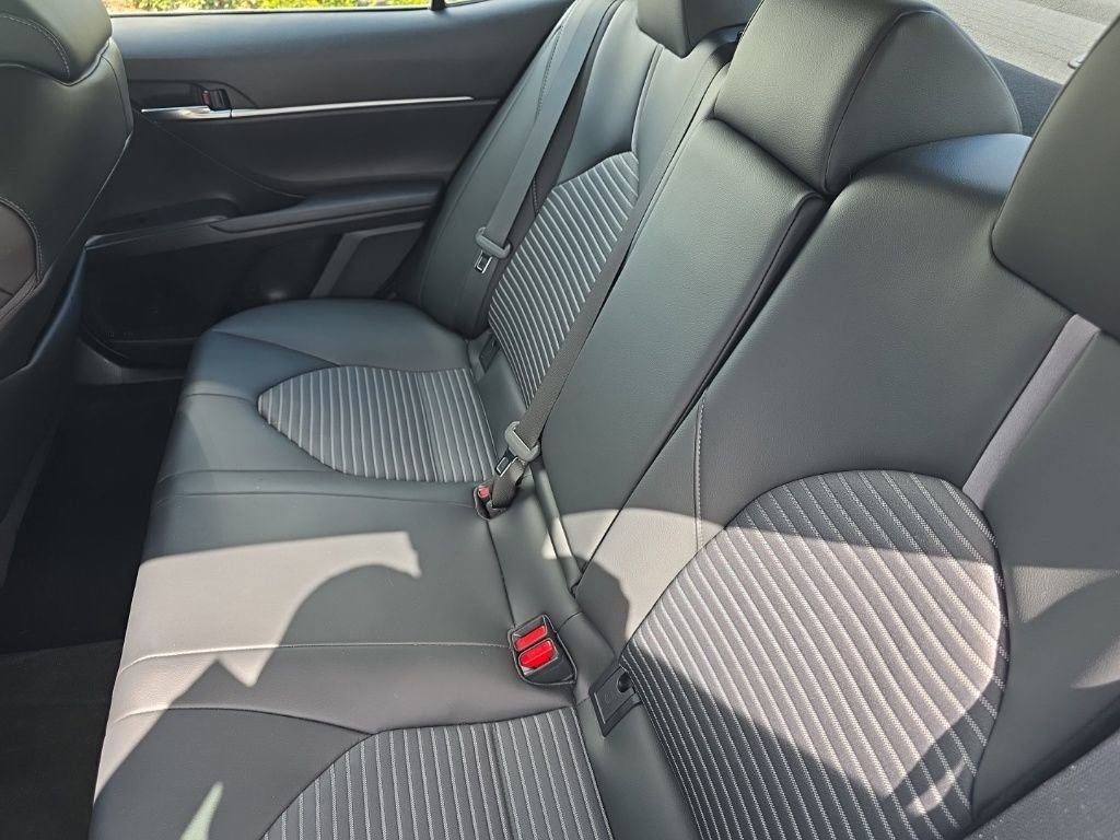 Used 2023 Toyota Camry SE w/ Convenience Package image 19