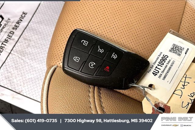 Used 2024 Chevrolet Suburban Premier w/ Premium Package image 9