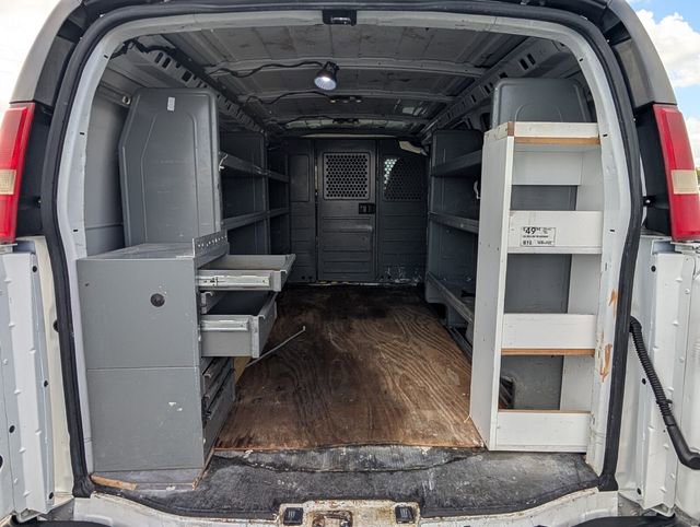 Used 2015 Chevrolet Express 2500 image 9