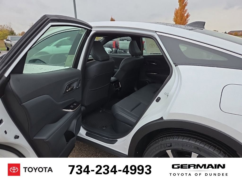 New 2026 Toyota Crown Platinum image 31