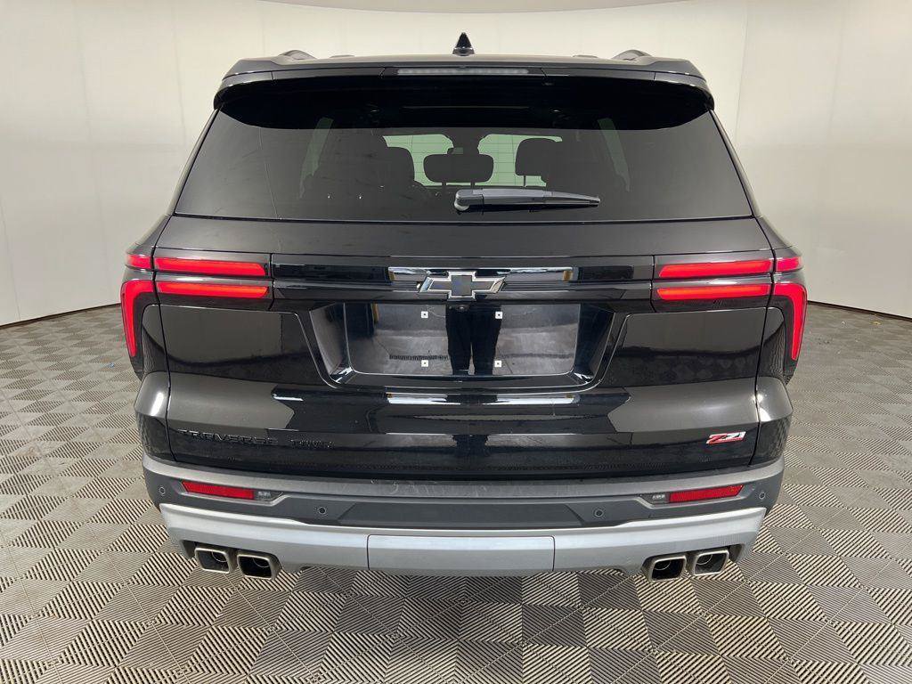 Used 2025 Chevrolet Traverse Z71 w/ Driver Confidence Package AWD/4WD image 8