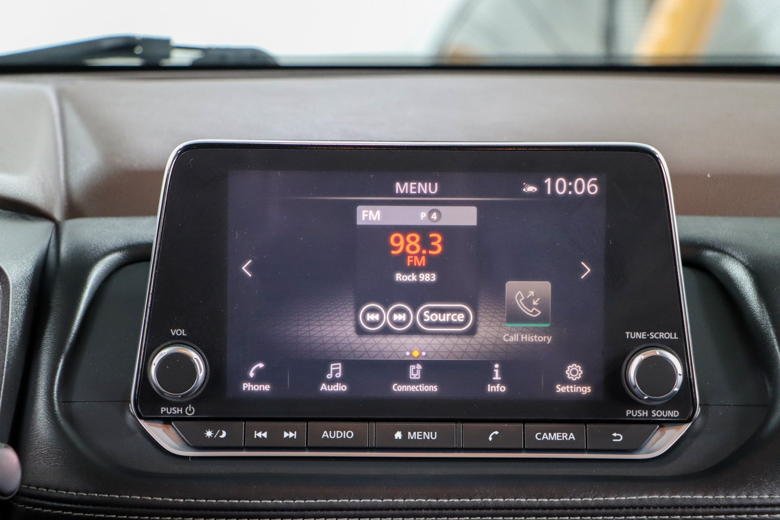 Used 2022 Nissan Rogue SV FWD image 19
