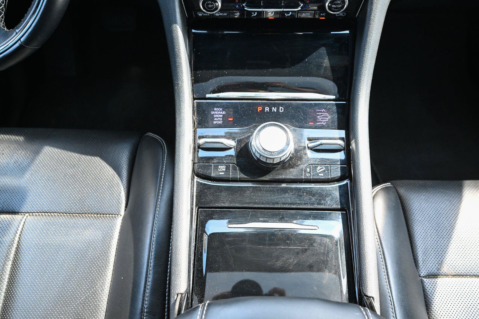 Used 2022 Jeep Grand Cherokee Overland w/ Adv Protech Group III AWD/4WD image 43