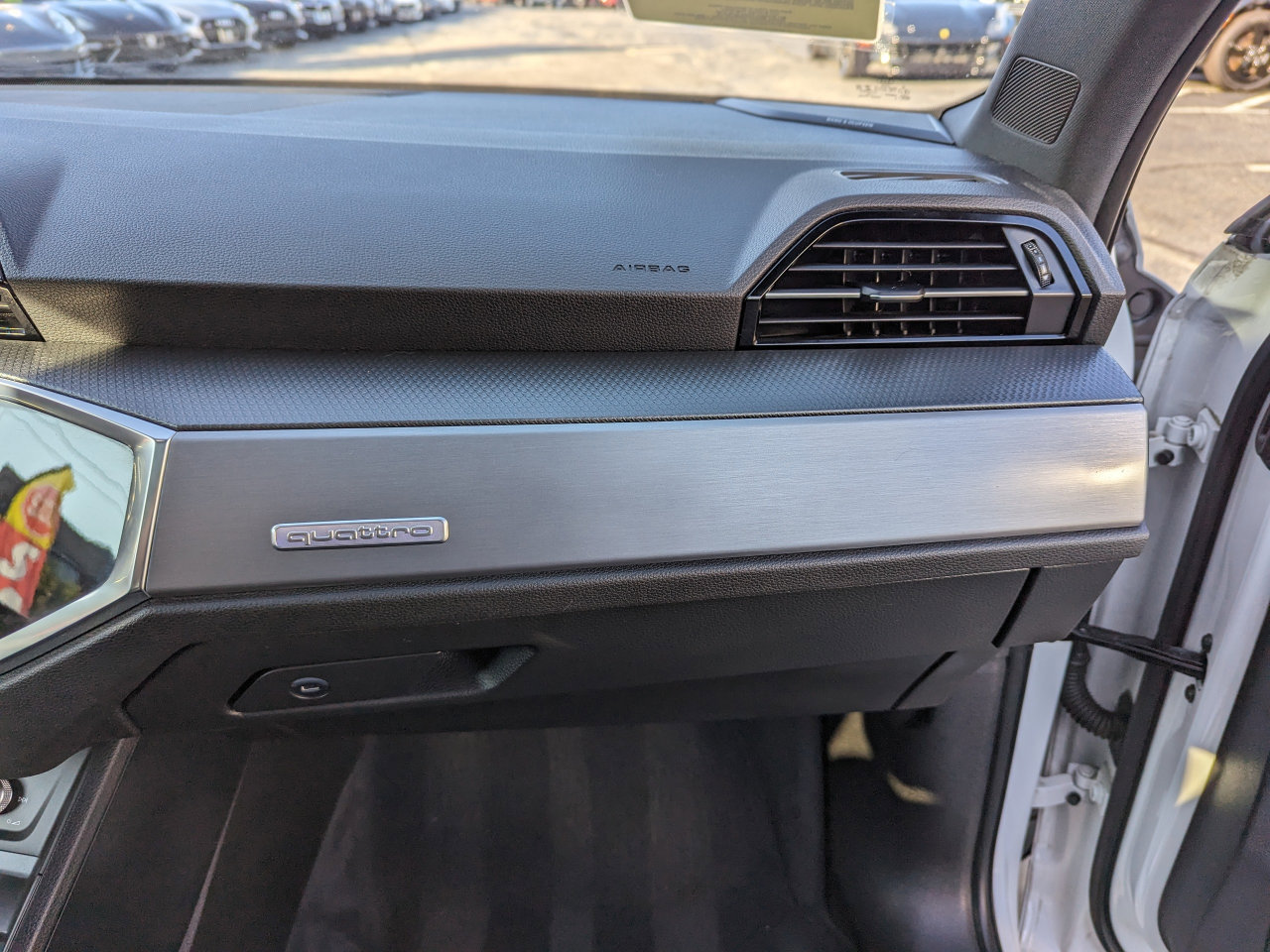 Used 2020 Audi Q3 2.0T Prestige image 34
