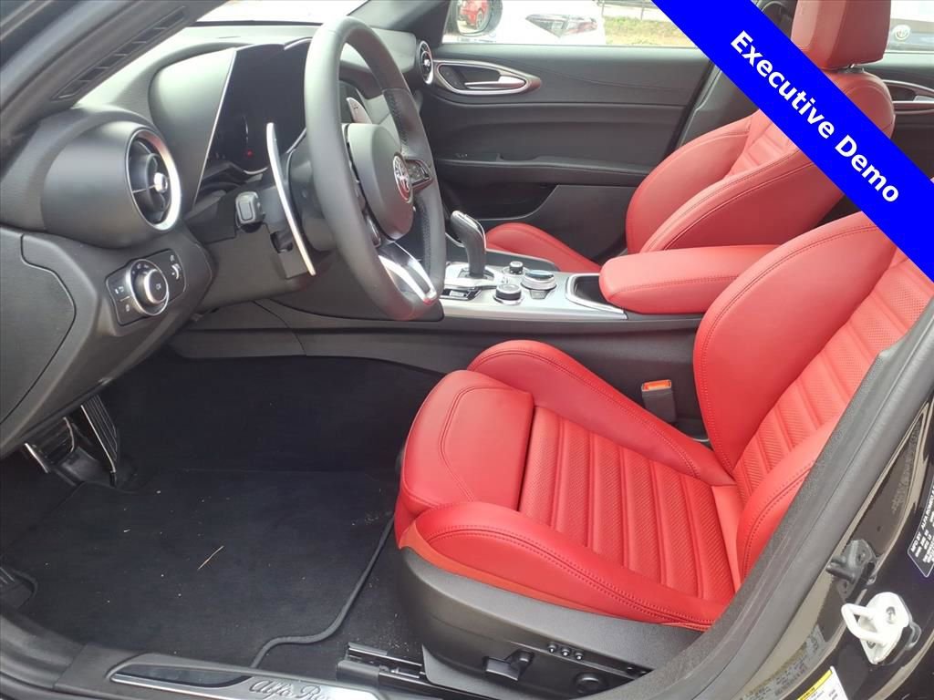 New 2025 Alfa Romeo Giulia w/ Veloce Package Rwd image 14