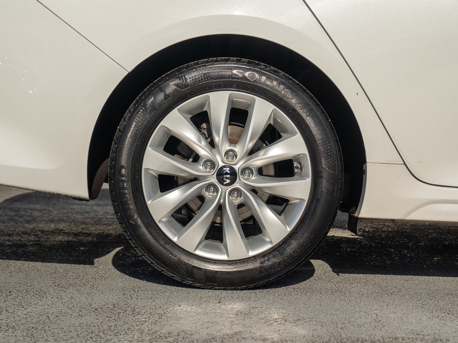 Used 2017 Kia Optima EX FWD image 14