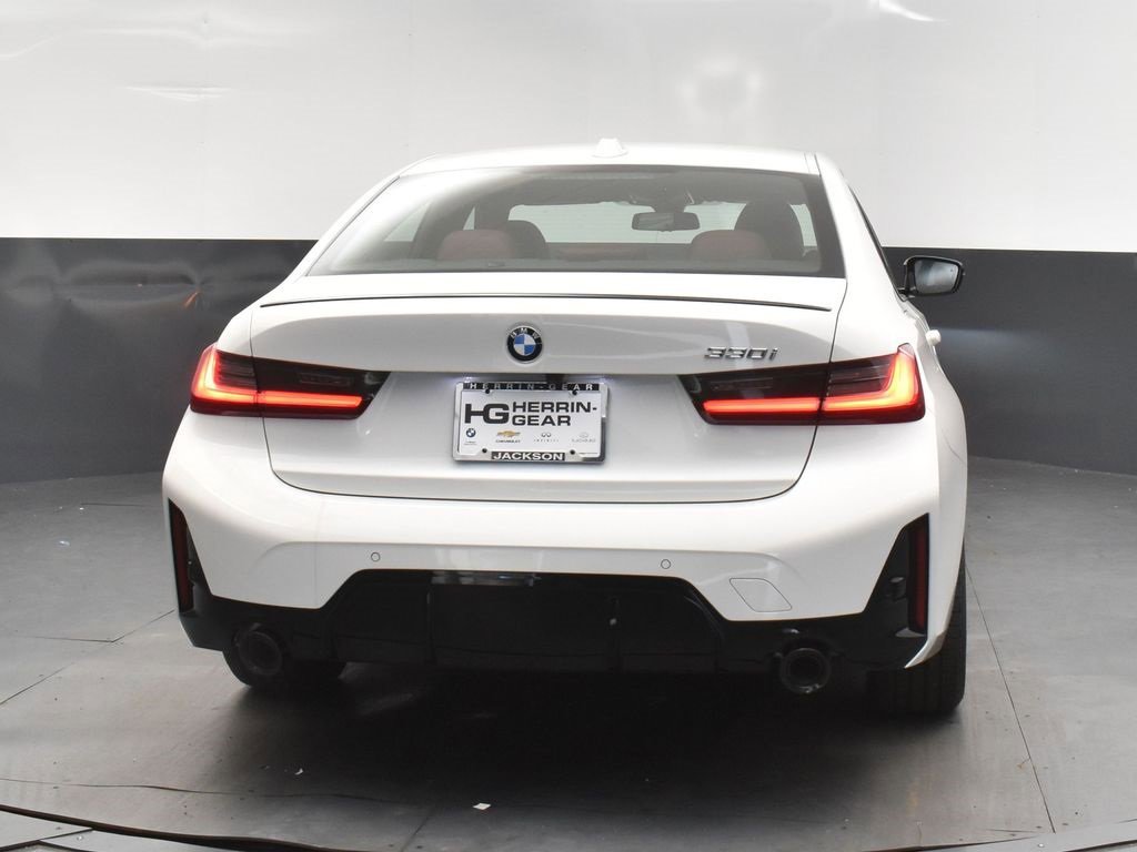 New 2026 BMW 330i Sedan w/ M Sport Package image 7