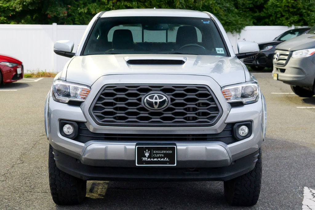 Used 2022 Toyota Tacoma TRD Sport AWD/4WD image 2