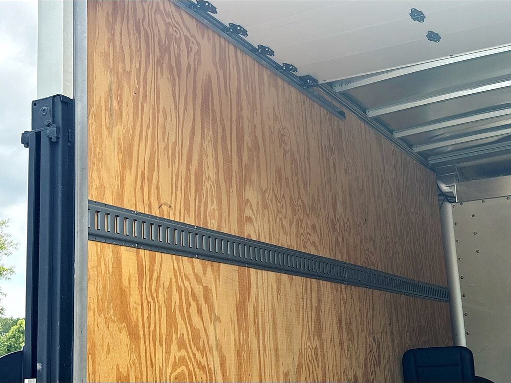 Used 2023 Mercedes-Benz Sprinter 4500 image 18
