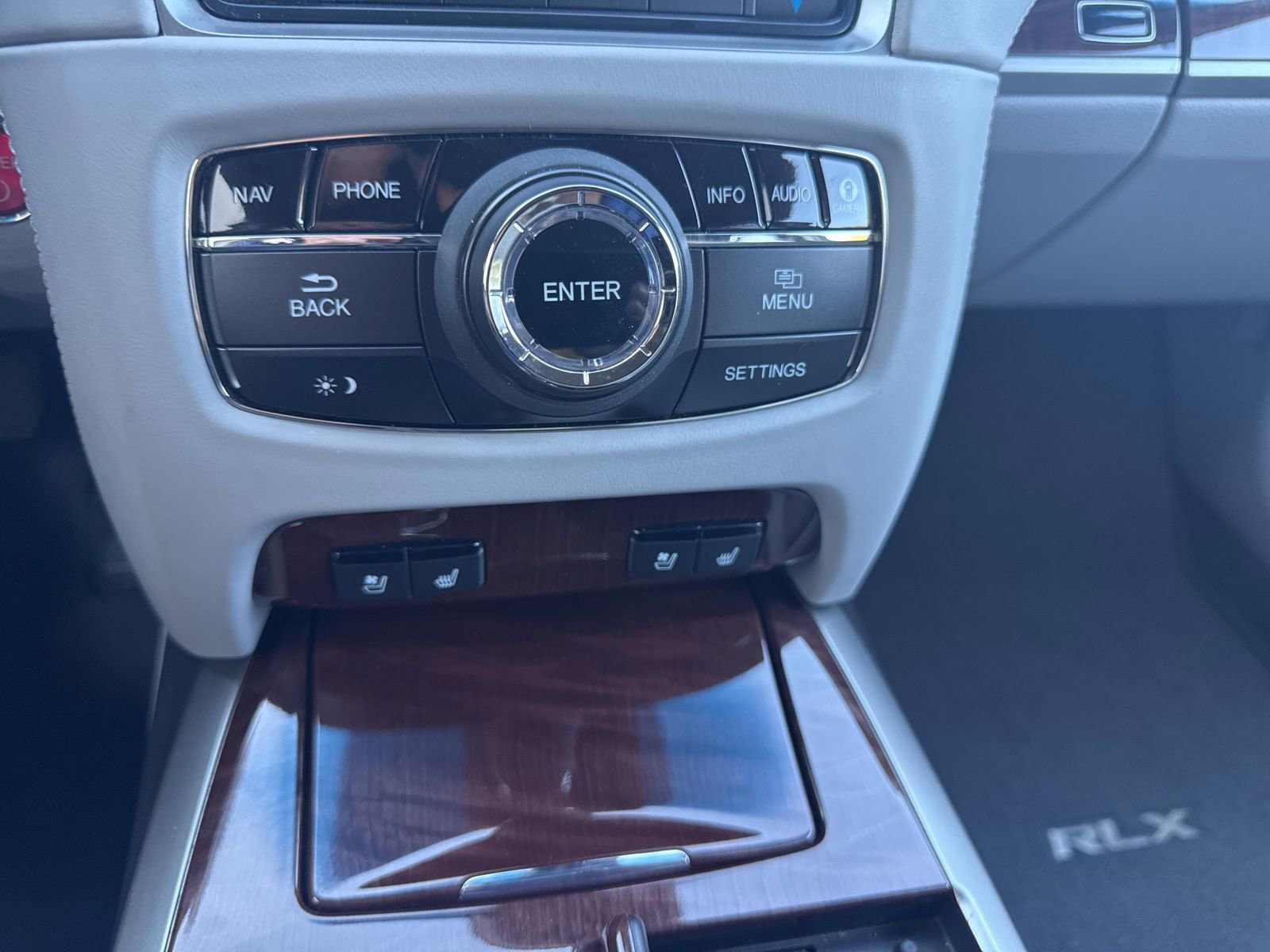 Used 2016 Acura RLX Sport Hybrid w/ Advance Pkg image 15