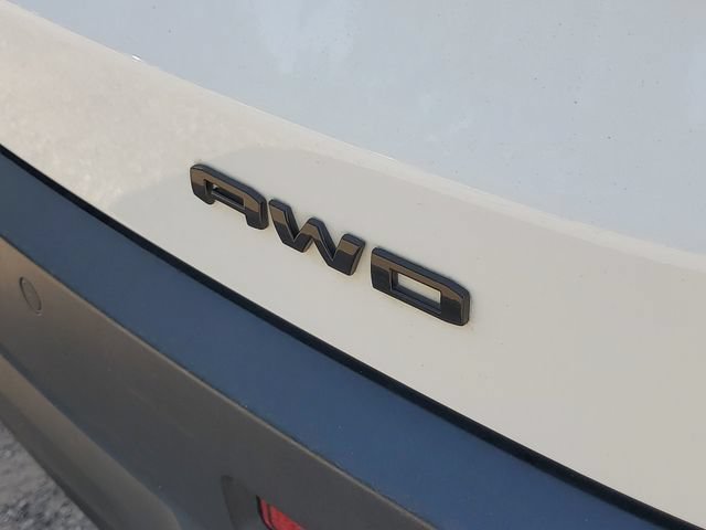Used 2023 GMC Acadia SLE w/ Driver Convenience Package AWD/4WD image 8