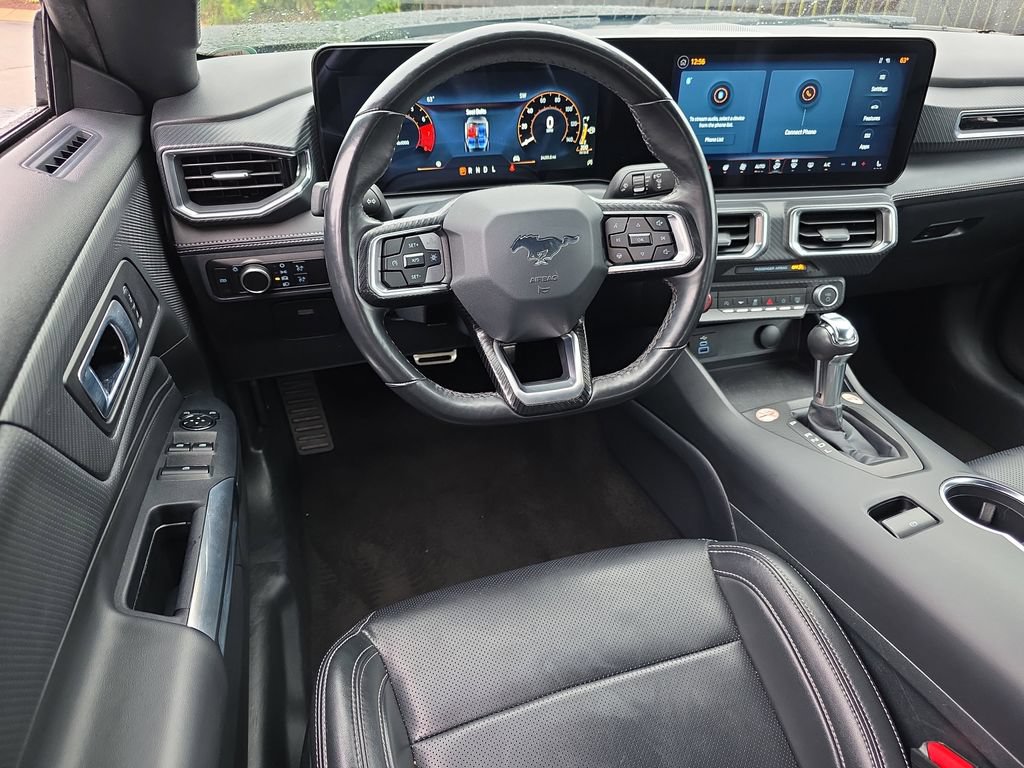 Used 2025 Ford Mustang Premium RWD image 12