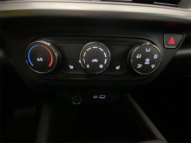 Used 2025 Chevrolet Trax RS image 19