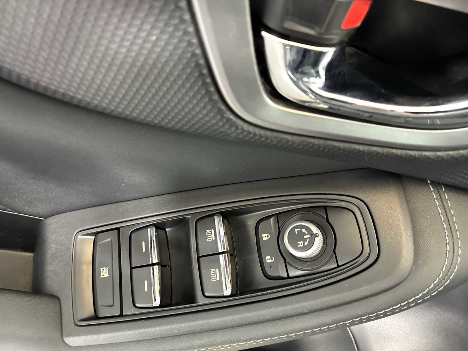 Used 2020 Subaru Forester Limited image 15