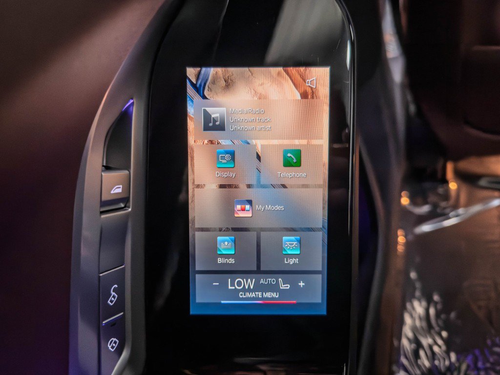 Used 2025 BMW 760i xDrive w/ Executive Package AWD/4WD image 29