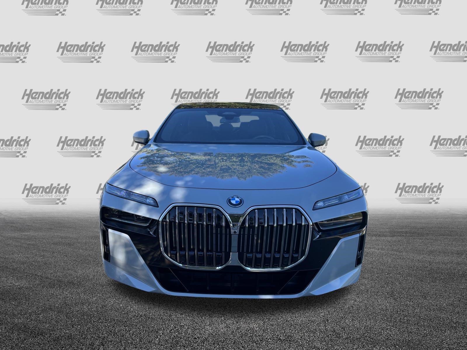 Certified 2024 BMW 750e xDrive w/ Executive Package AWD/4WD image 3