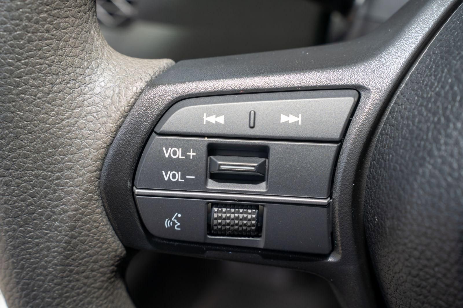 Certified 2023 Honda Accord EX image 31