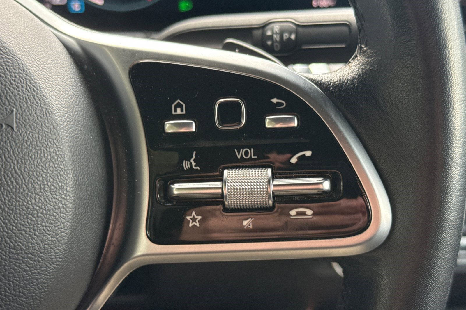 Used 2021 Mercedes-Benz GLB 250 4MATIC image 29