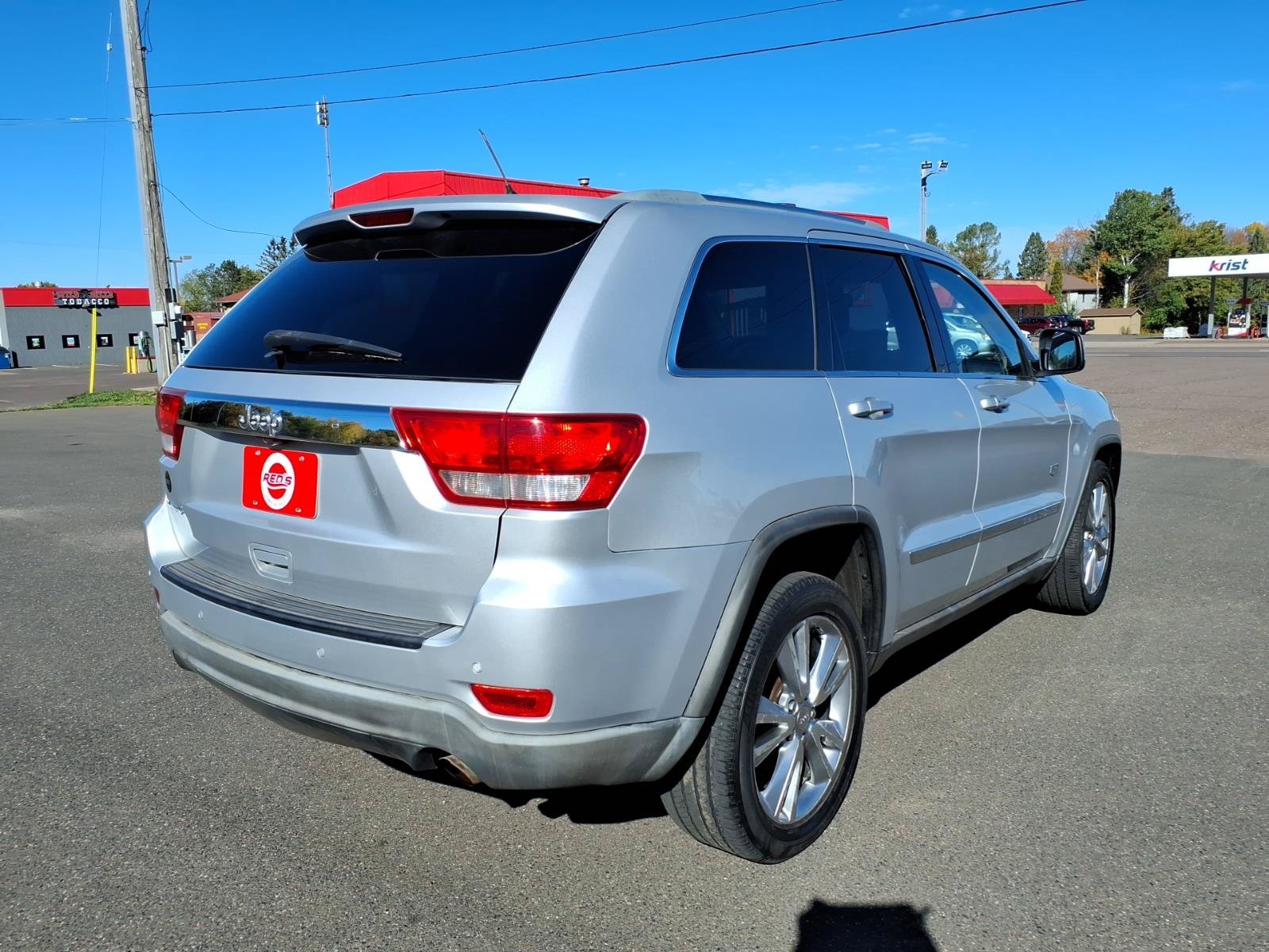 Used 2011 Jeep Grand Cherokee 70th Anniversary AWD/4WD image 6