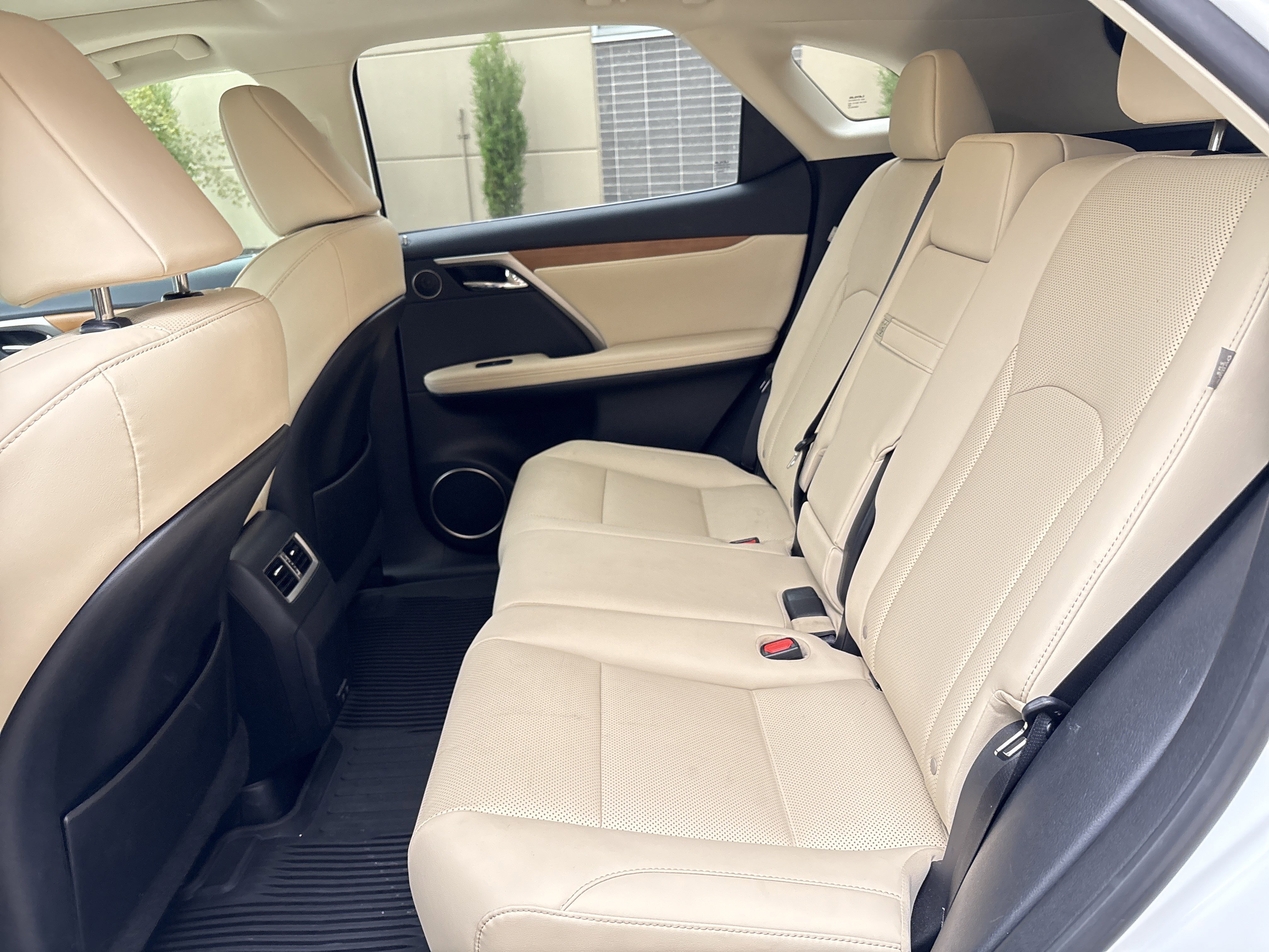 Certified 2022 Lexus RX 350 AWD w/ Premium Package image 31