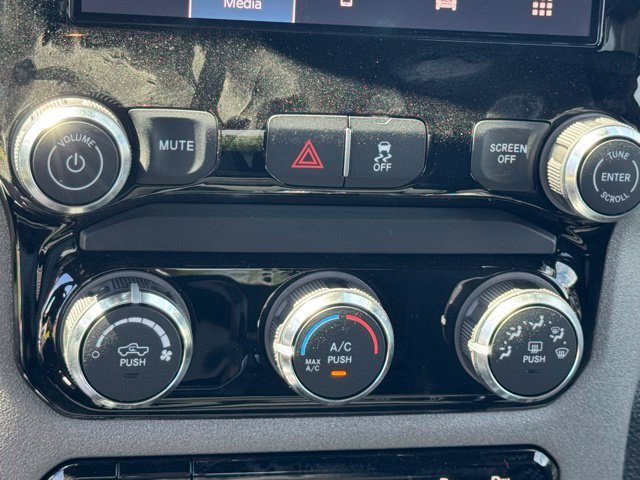 New 2026 RAM 2500 Tradesman AWD/4WD image 20