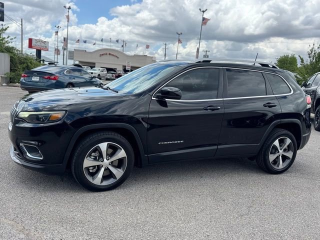 Used 2021 Jeep Cherokee Limited w/ Elite Package image 3