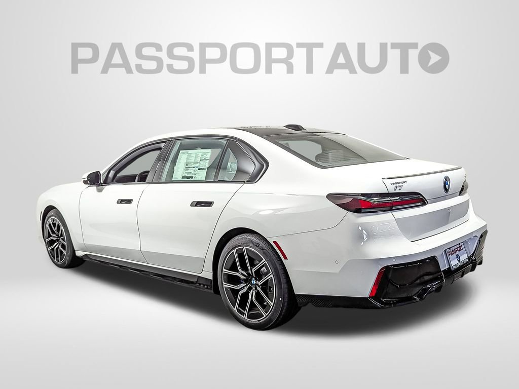 Used 2025 BMW i7 eDrive50 w/ M Sport Package video 3